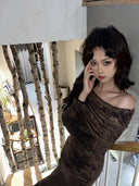 Deco Neck Mermaid image 4